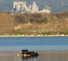 Nahodm sonar udicou a na hodinkch pozerm o je na dne alebo pod hladinou